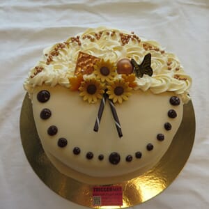 Hvit dame/Bløtkake 50/50 10/16/20 personer